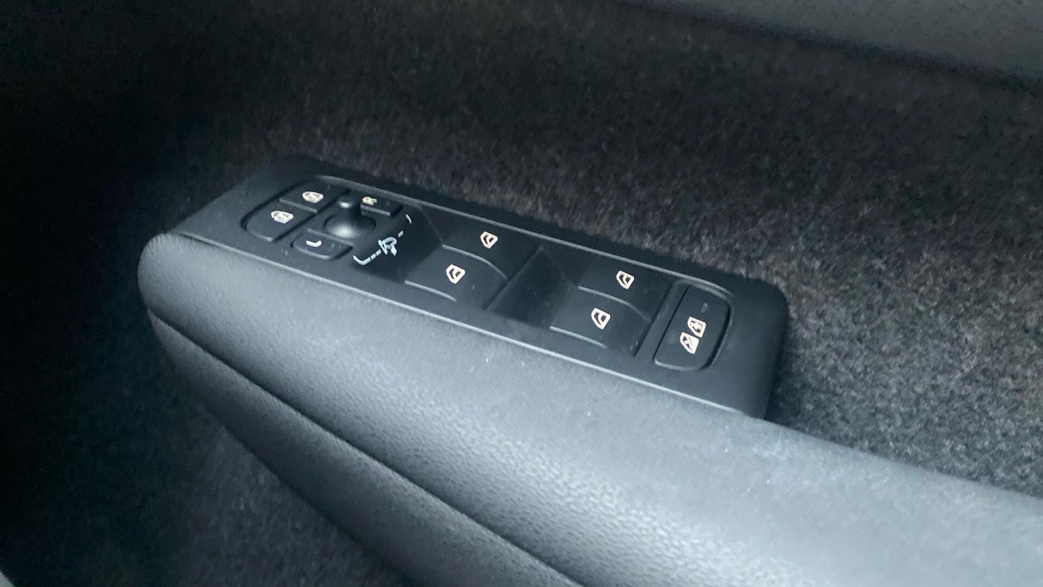 Used Volvo XC40 2022 for sale - 77304866: Photo 24