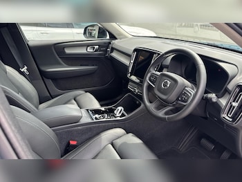 Used Volvo XC40 2023 for sale - 78969501: Photo