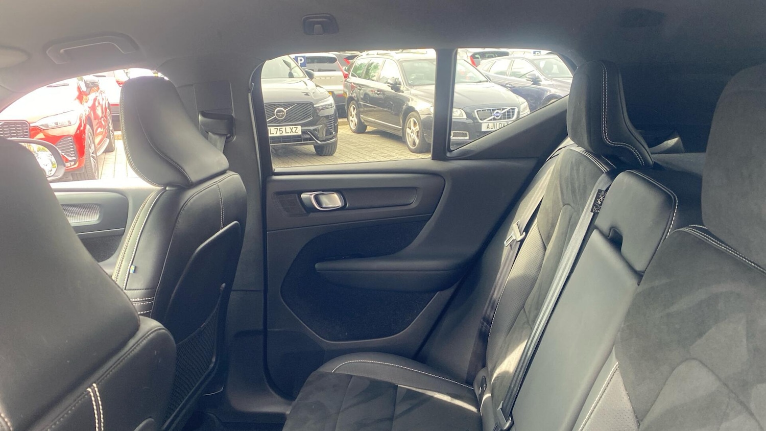 Used Volvo XC40 2020 for sale - 76832406: Photo 31