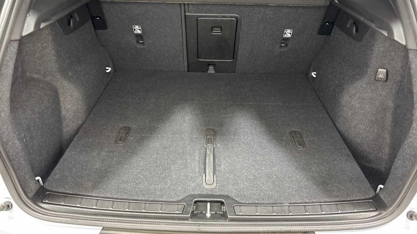 Used Volvo XC40 for sale - 77242469: Photo 15