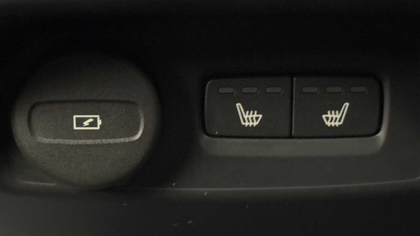 Used Volvo XC40 for sale - 77242469: Photo 18