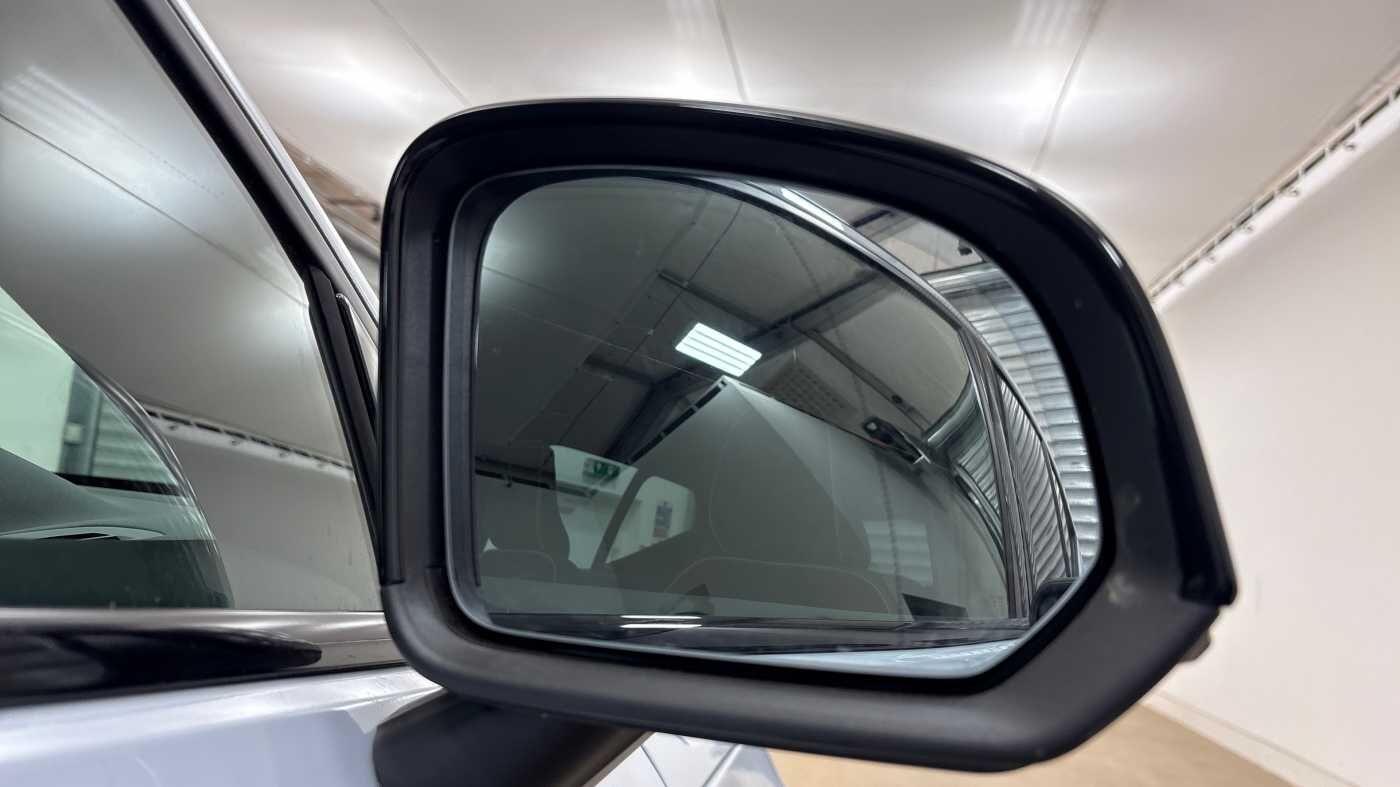 Used Volvo XC40 for sale - 77242469: Photo 22