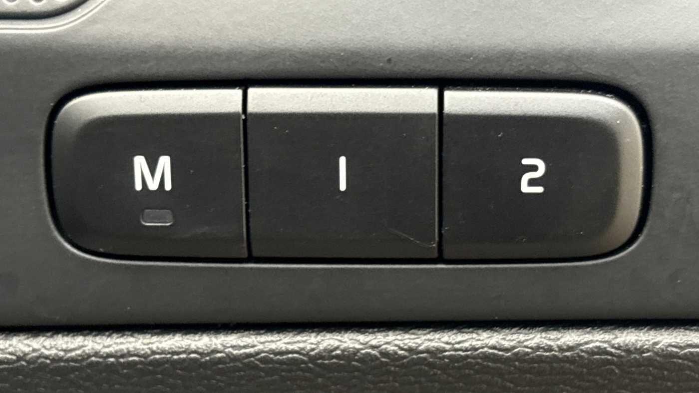 Used Volvo XC40 for sale - 77242469: Photo 27