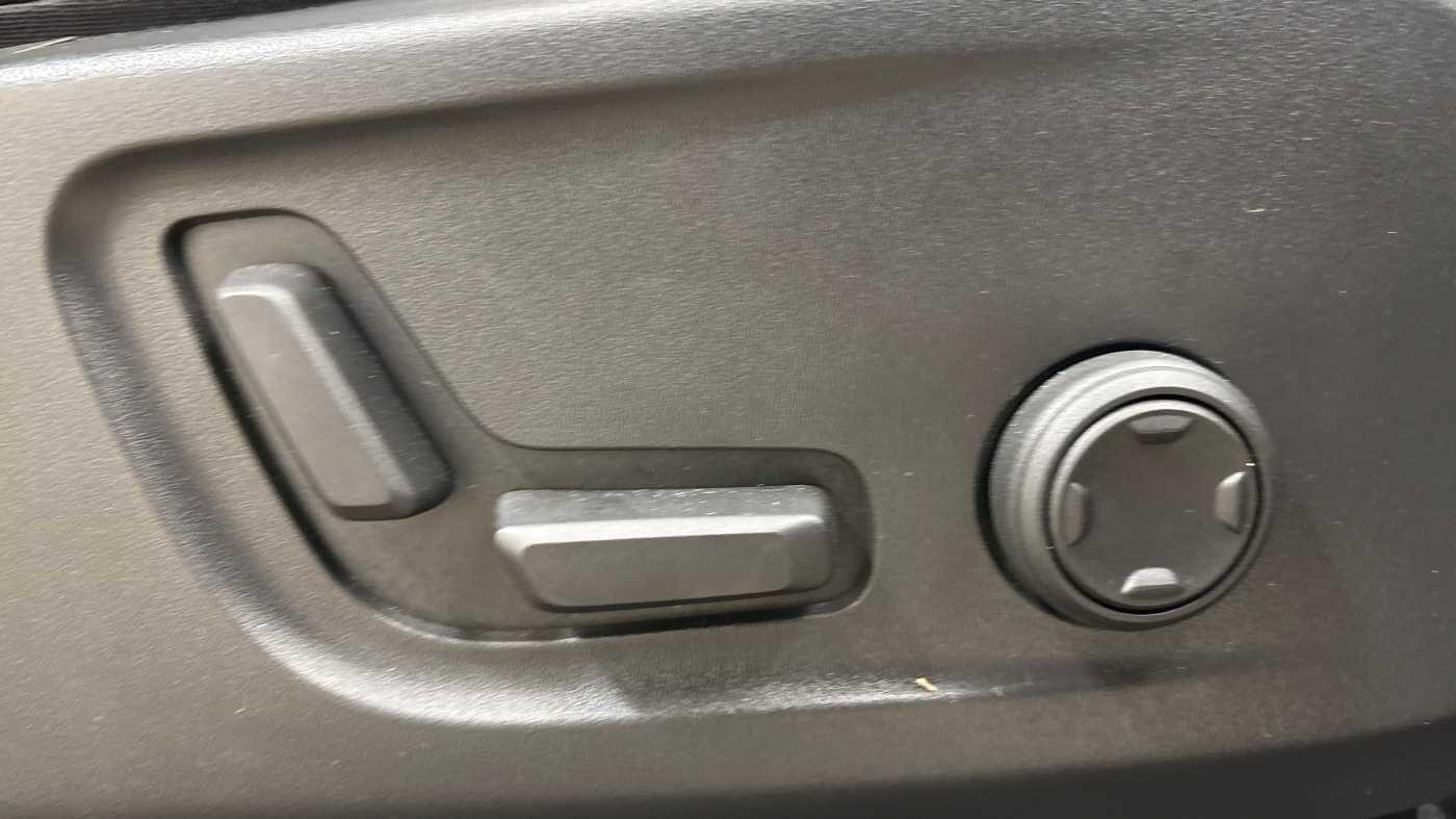 Used Volvo XC40 for sale - 77242469: Photo 29