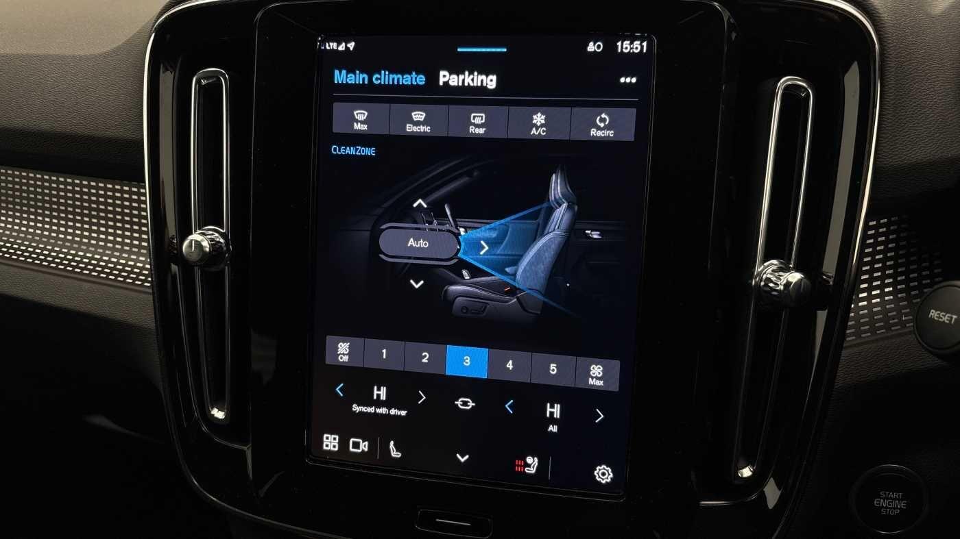 Used Volvo XC40 for sale - 77242469: Photo 40