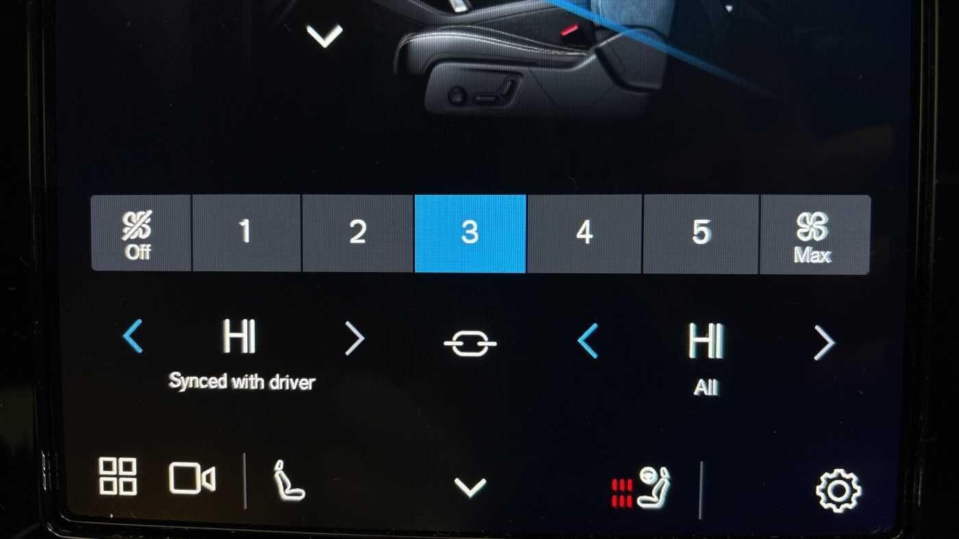 Used Volvo XC40 for sale - 77242469: Photo 41