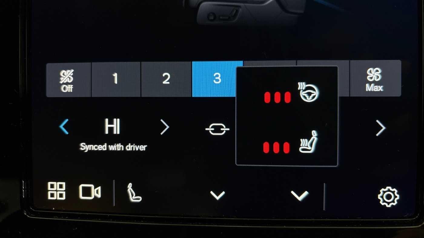 Used Volvo XC40 for sale - 77242469: Photo 42