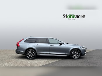 Used Volvo V90 Cross Country 2019 for sale - 78810016: Photo