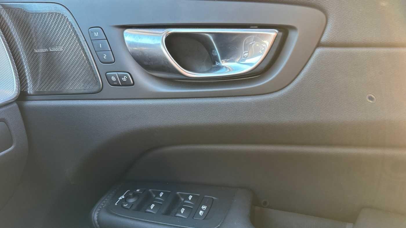 Used Volvo XC60 for sale - 77216315: Photo 15