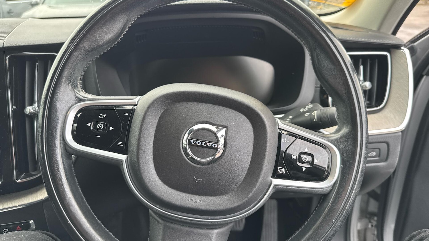 Used Volvo XC60 2019 for sale - 77440280: Photo 10