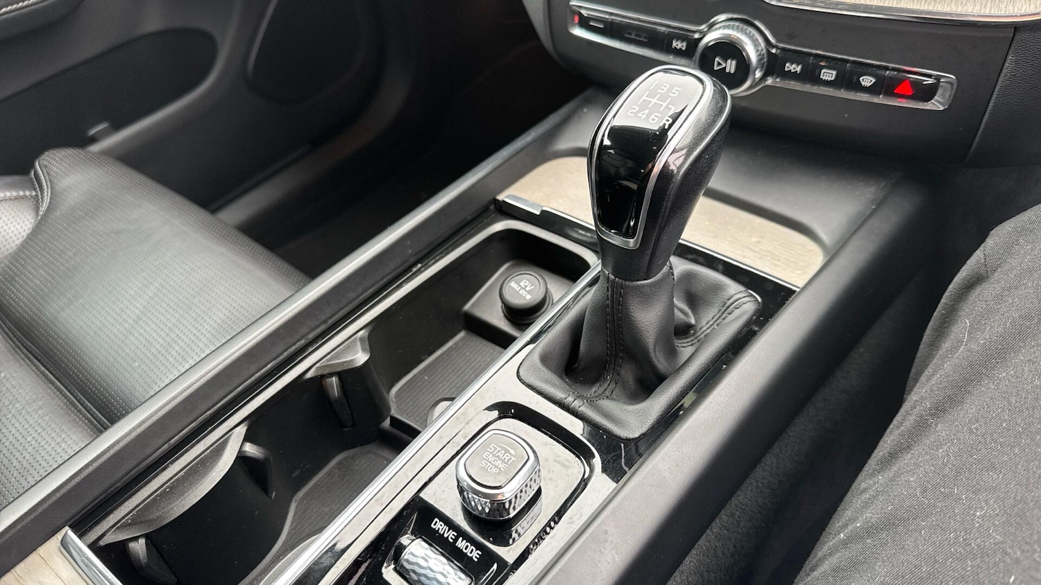 Used Volvo XC60 2019 for sale - 77440280: Photo 25