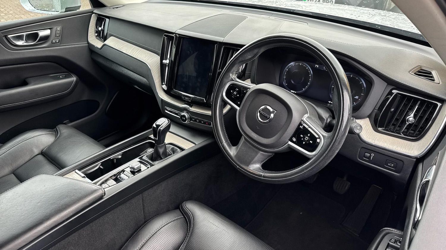 Used Volvo XC60 2019 for sale - 77440280: Photo 4