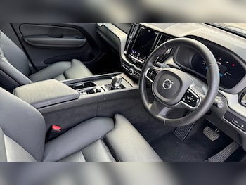 Used Volvo XC60 2025 for sale - 79401404: Photo