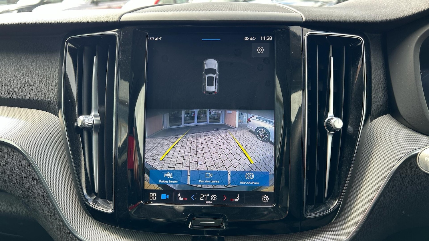 Used Volvo XC60 for sale - 77190378: Photo 19