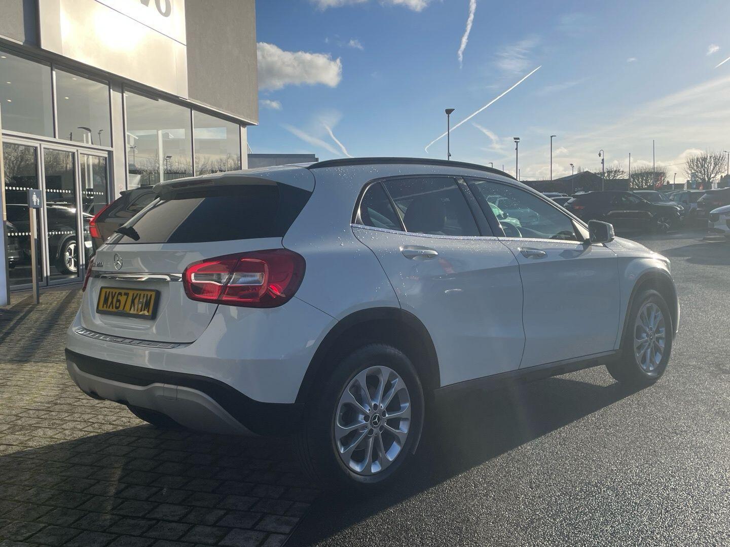 Used Mercedes-Benz GLA 2017 for sale - 77166950: Photo 2