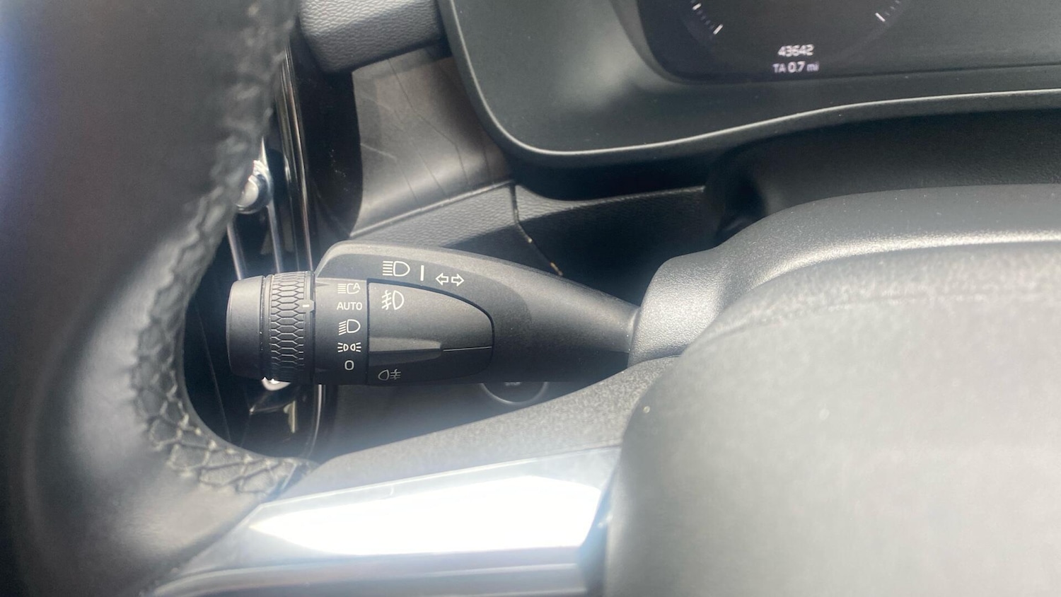 Used Volvo XC40 2023 for sale - 76887089: Photo 20