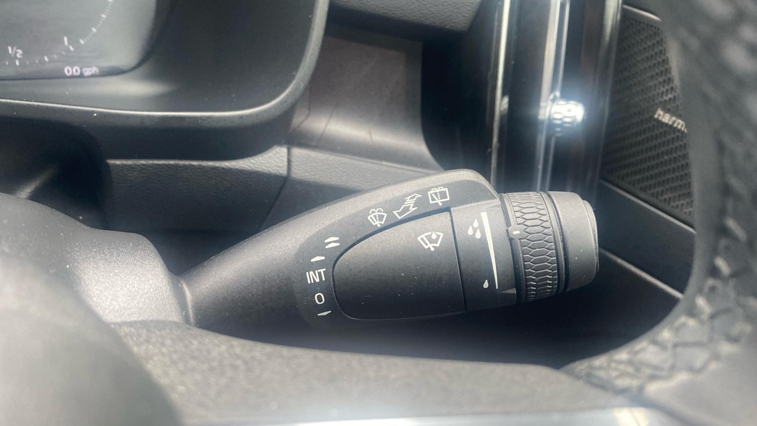 Used Volvo XC40 2023 for sale - 76887089: Photo 23