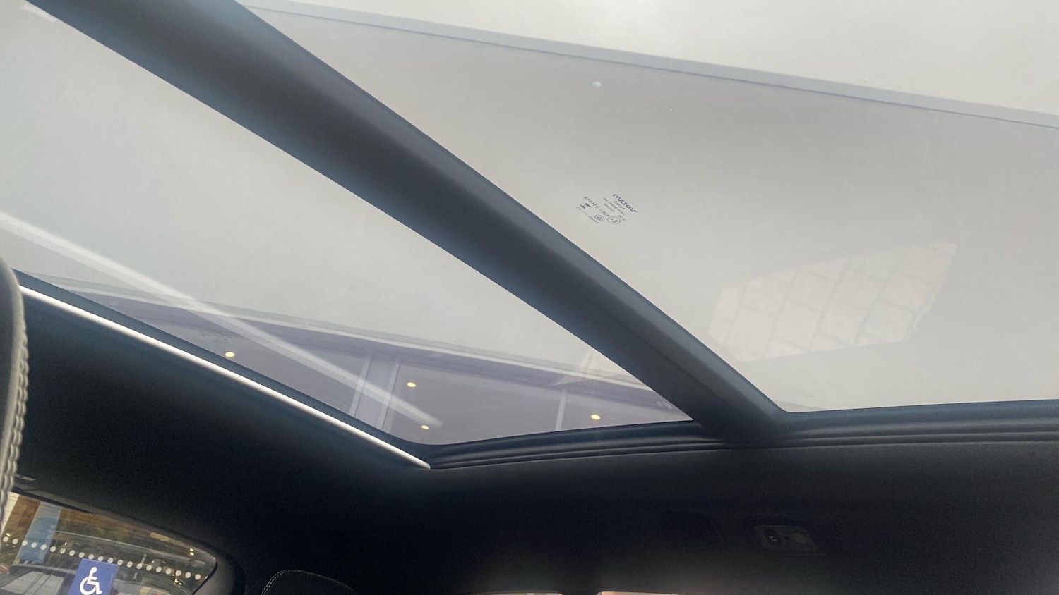 Used Volvo XC40 2023 for sale - 76887089: Photo 31