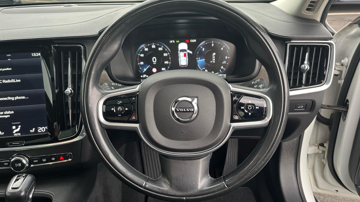 Used Volvo V90 2018 for sale - 76099263: Photo 10