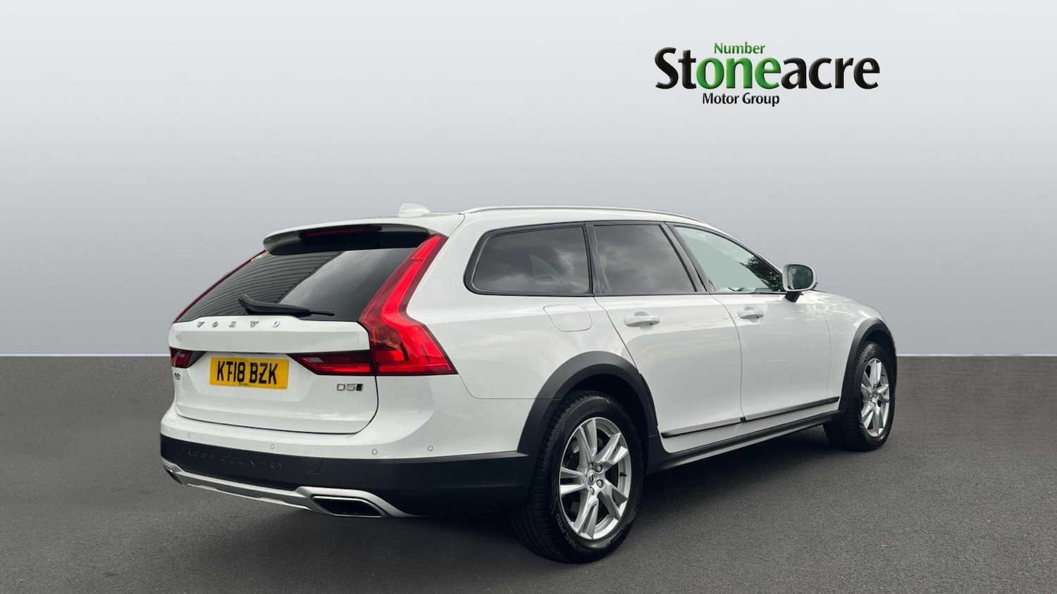 Used Volvo V90 2018 for sale - 76099263: Photo 2