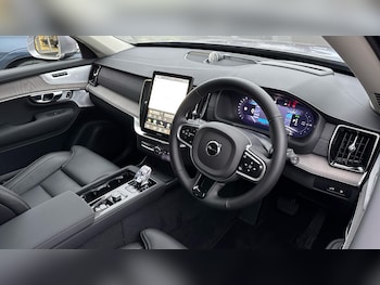 Used Volvo XC90 2025 for sale - 78170109: Photo