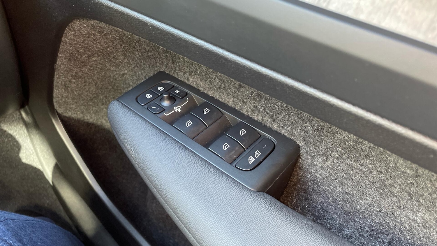 Used Volvo XC40 2025 for sale - 76824039: Photo 24