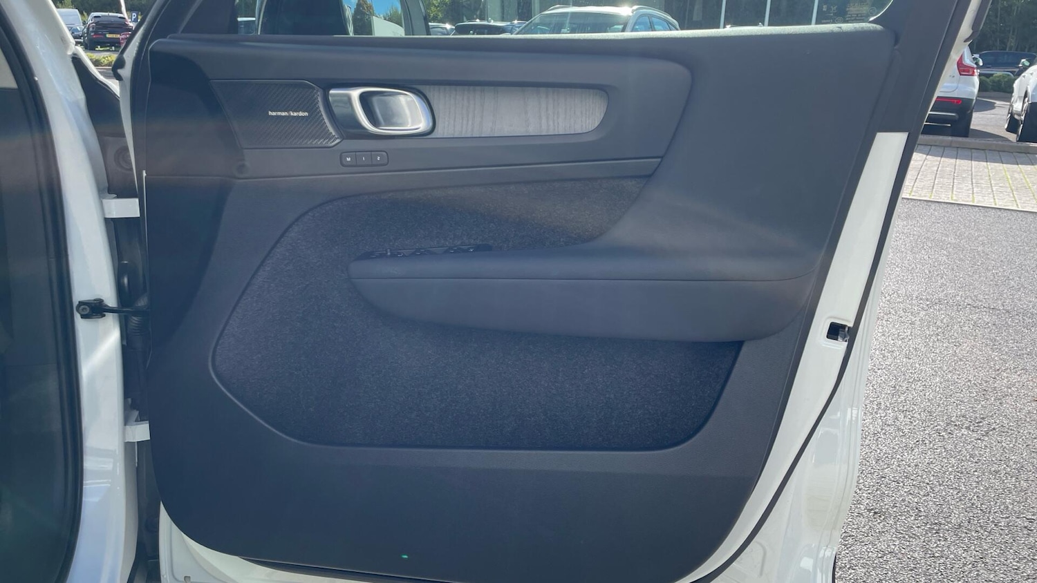 Used Volvo XC40 2025 for sale - 76824039: Photo 29