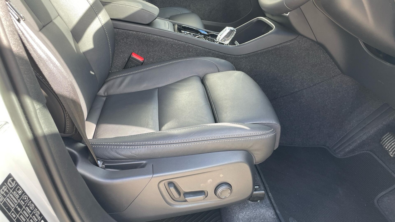 Used Volvo XC40 2025 for sale - 76824039: Photo 30