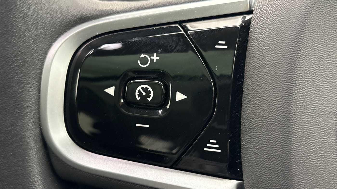 Used Volvo V60 2025 for sale - 77190883: Photo 32