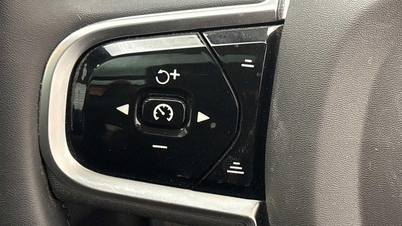 Used Volvo XC60 for sale - 77242665: Photo 32