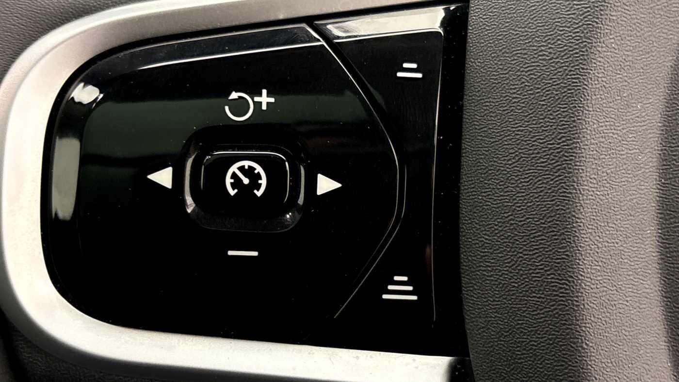 Used Volvo XC60 2025 for sale - 76596978: Photo 31