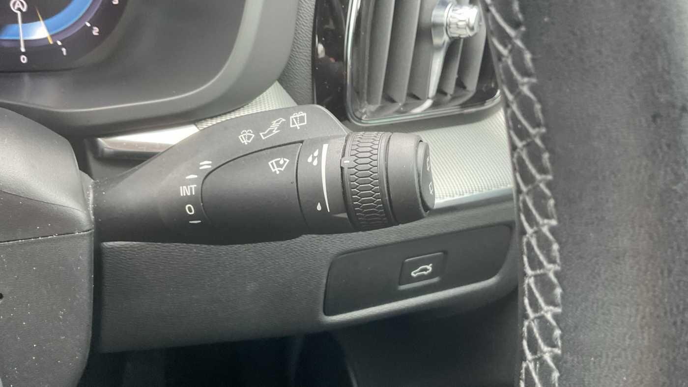 Used Volvo XC60 2023 for sale - 76887473: Photo 25