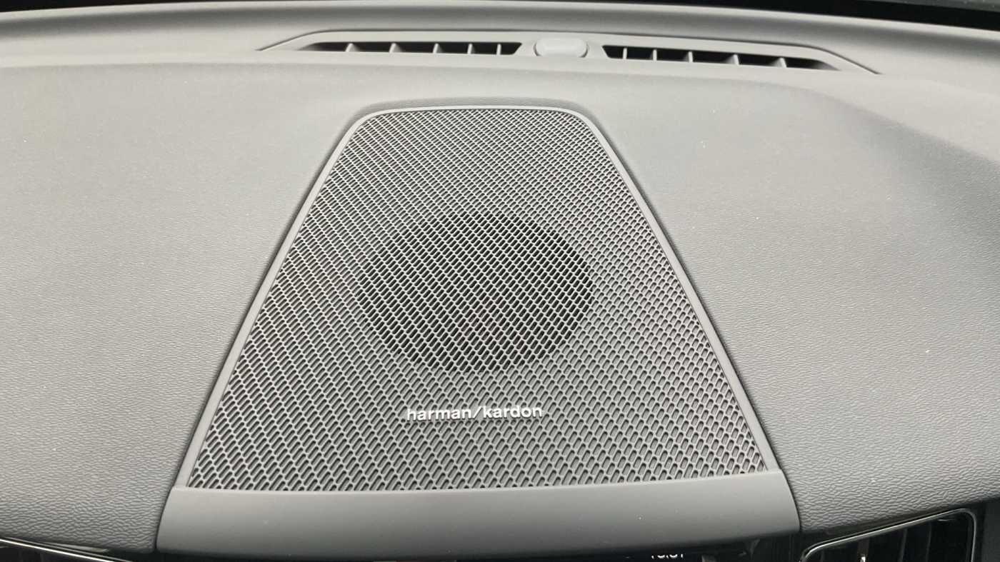 Used Volvo XC60 2023 for sale - 76887473: Photo 27