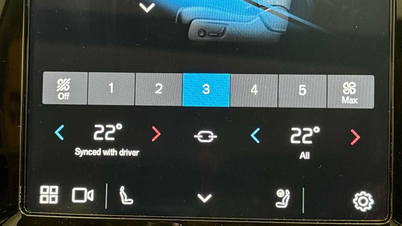 Used Volvo XC40 2025 for sale - 77573815: Photo 41