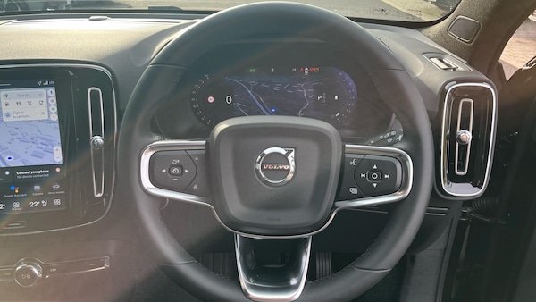 Used Volvo XC40 2025 for sale - 76251288: Photo 10