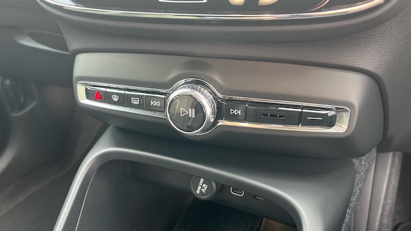 Used Volvo XC40 2025 for sale - 76251288: Photo 18