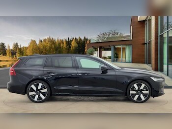 Used Volvo V60 2025 for sale - 76801978: Photo