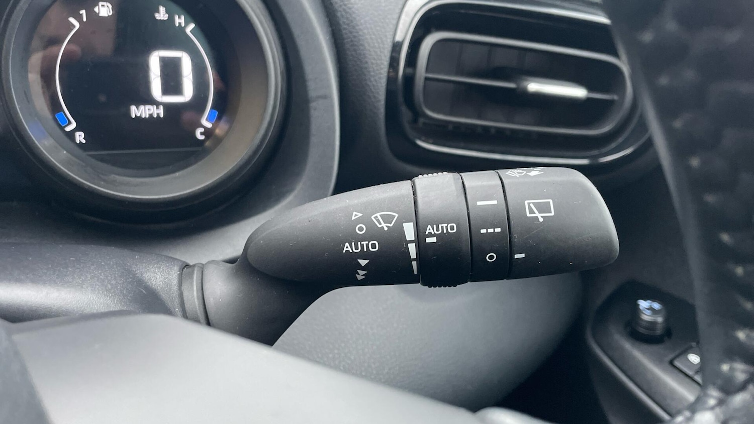 Used Toyota Yaris 2021 for sale - 77564967: Photo 23