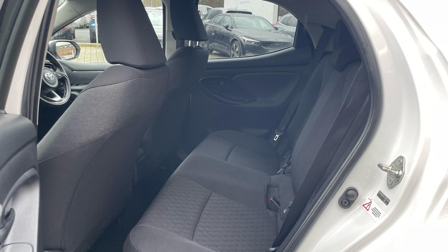 Used Toyota Yaris 2021 for sale - 77564967: Photo 33