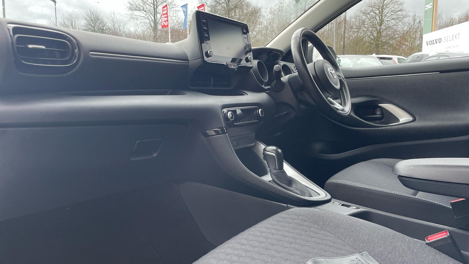 Used Toyota Yaris 2021 for sale - 77564967: Photo 35