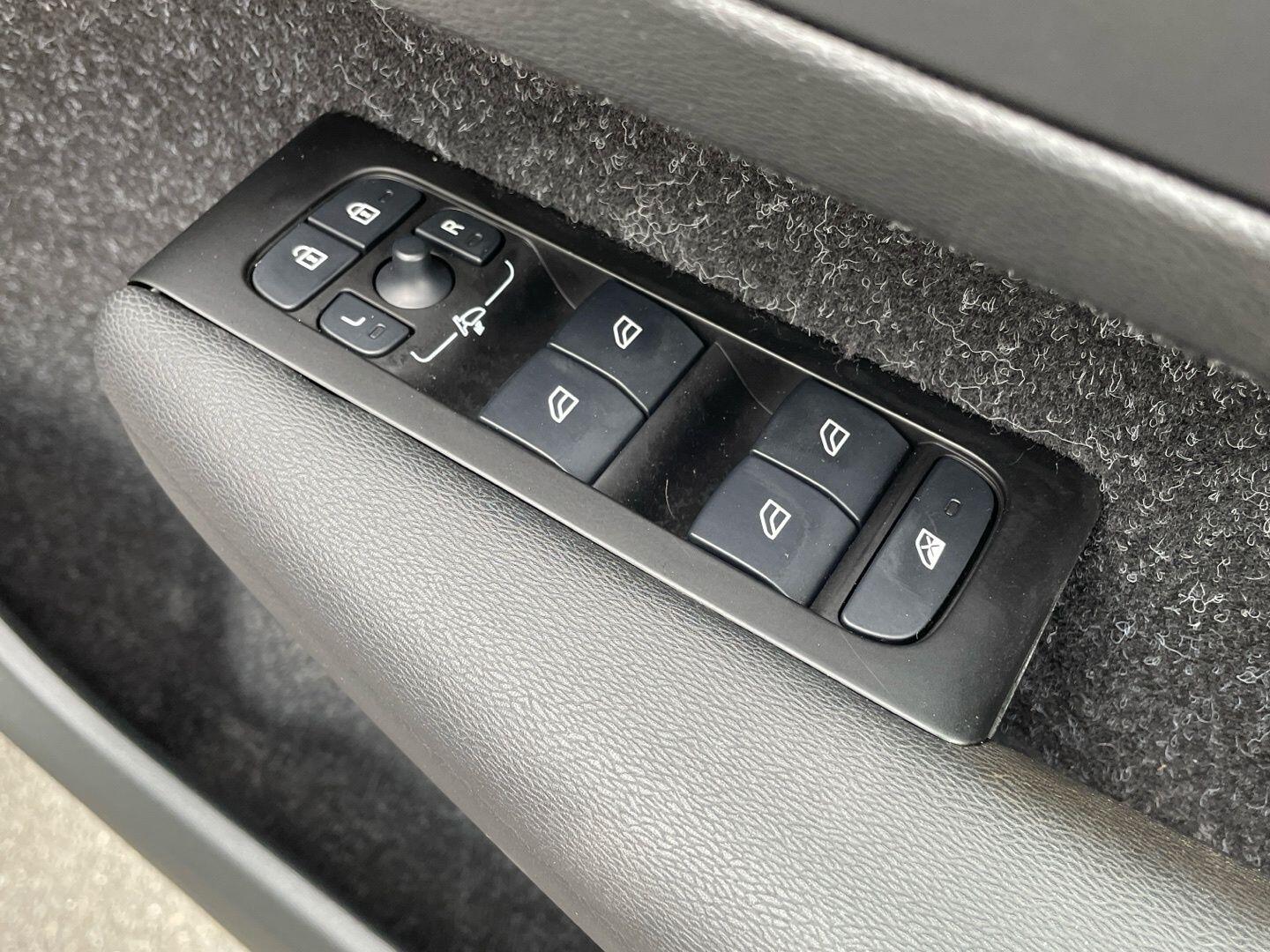 Used Volvo XC40 2021 for sale - 76226899: Photo 34