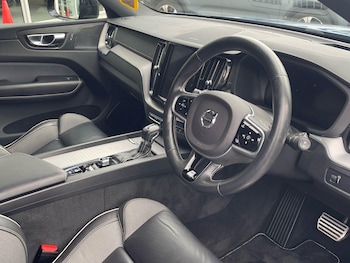 Used Volvo XC60 2019 for sale - 78547930: Photo