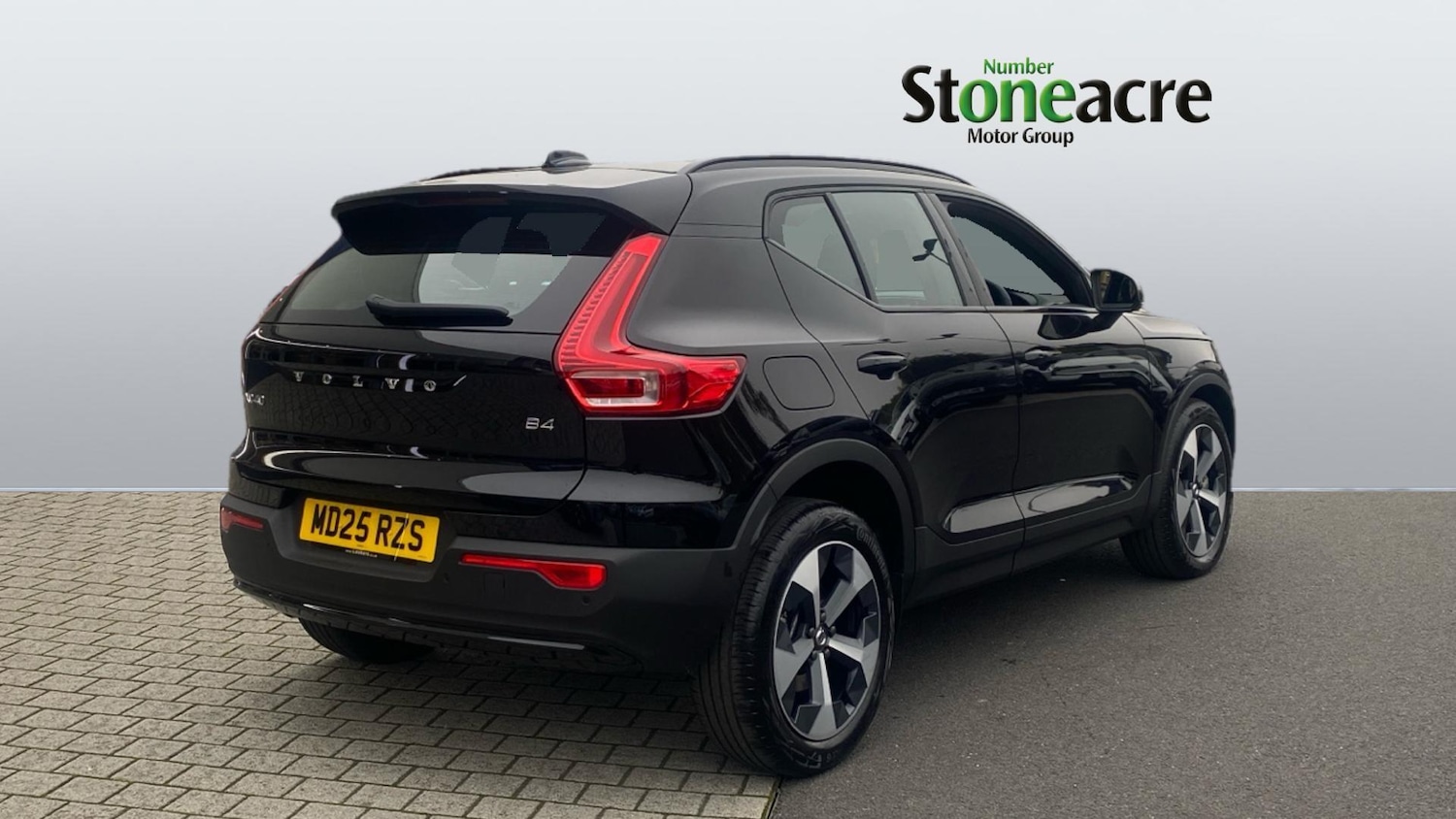Used Volvo XC40 2025 for sale - 76294549: Photo 2