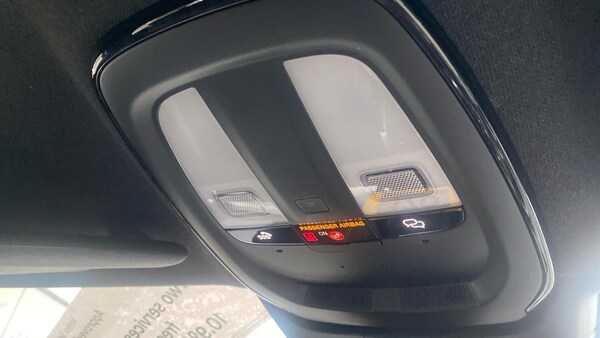 Used Volvo XC40 for sale - 76294549: Photo 28
