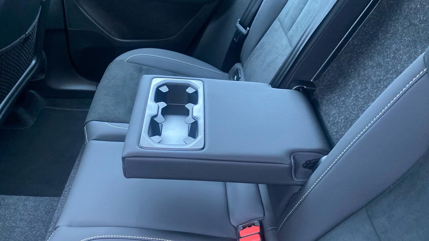 Used Volvo XC40 2025 for sale - 76294549: Photo 34