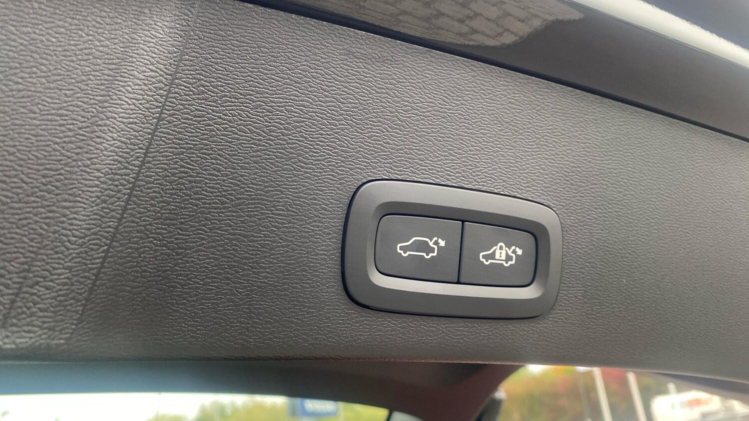 Used Volvo XC40 2025 for sale - 76294549: Photo 35