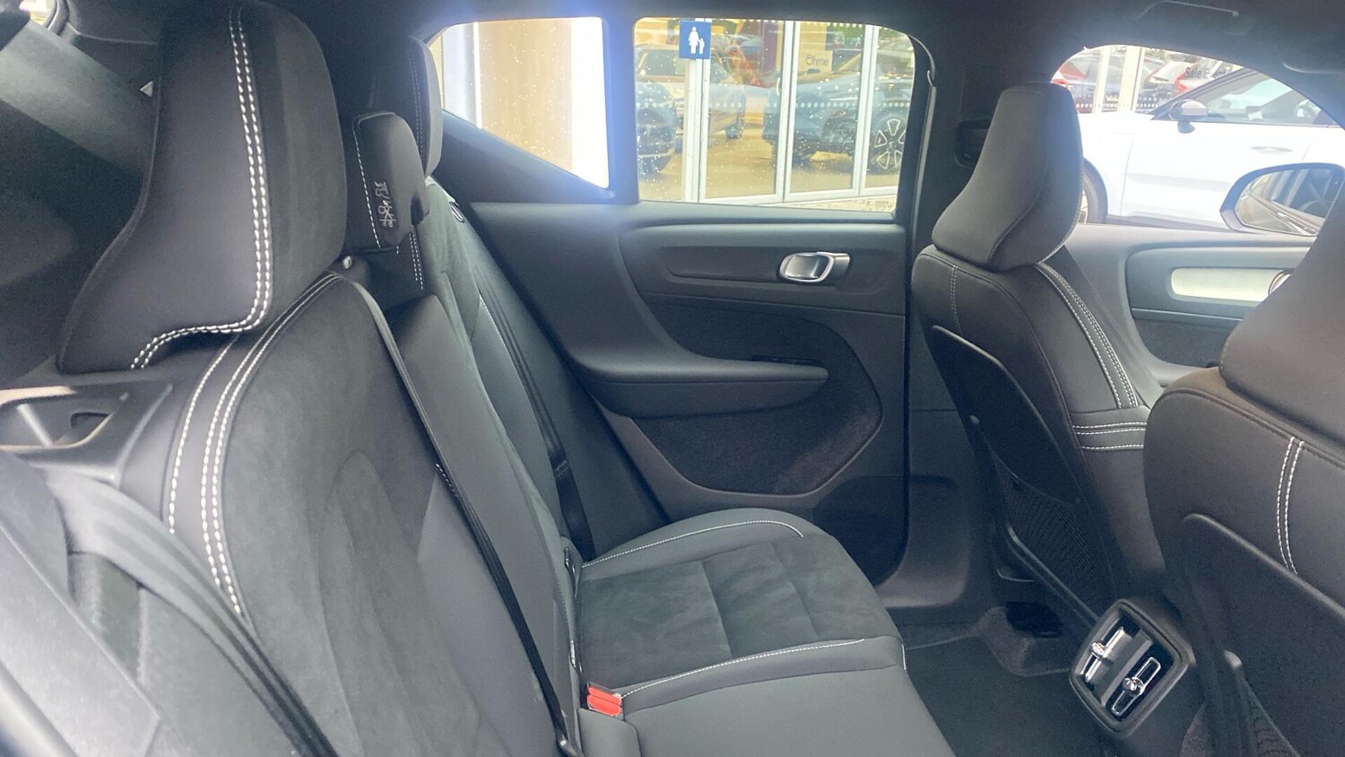 Used Volvo XC40 2025 for sale - 76294549: Photo 6