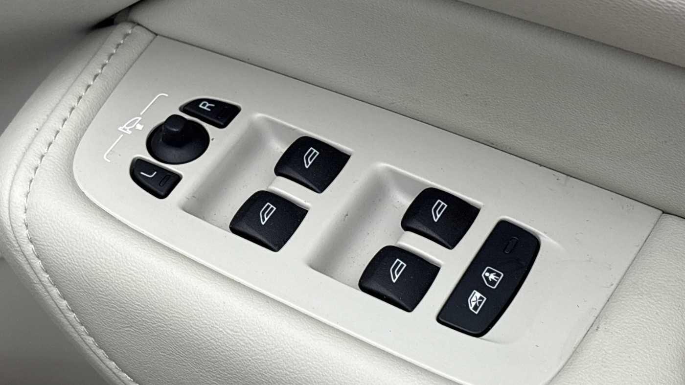 Used Volvo XC60 for sale - 77242671: Photo 26