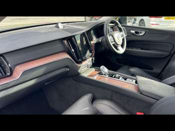 Used Volvo XC60 2024 for sale - 75302191: Photo