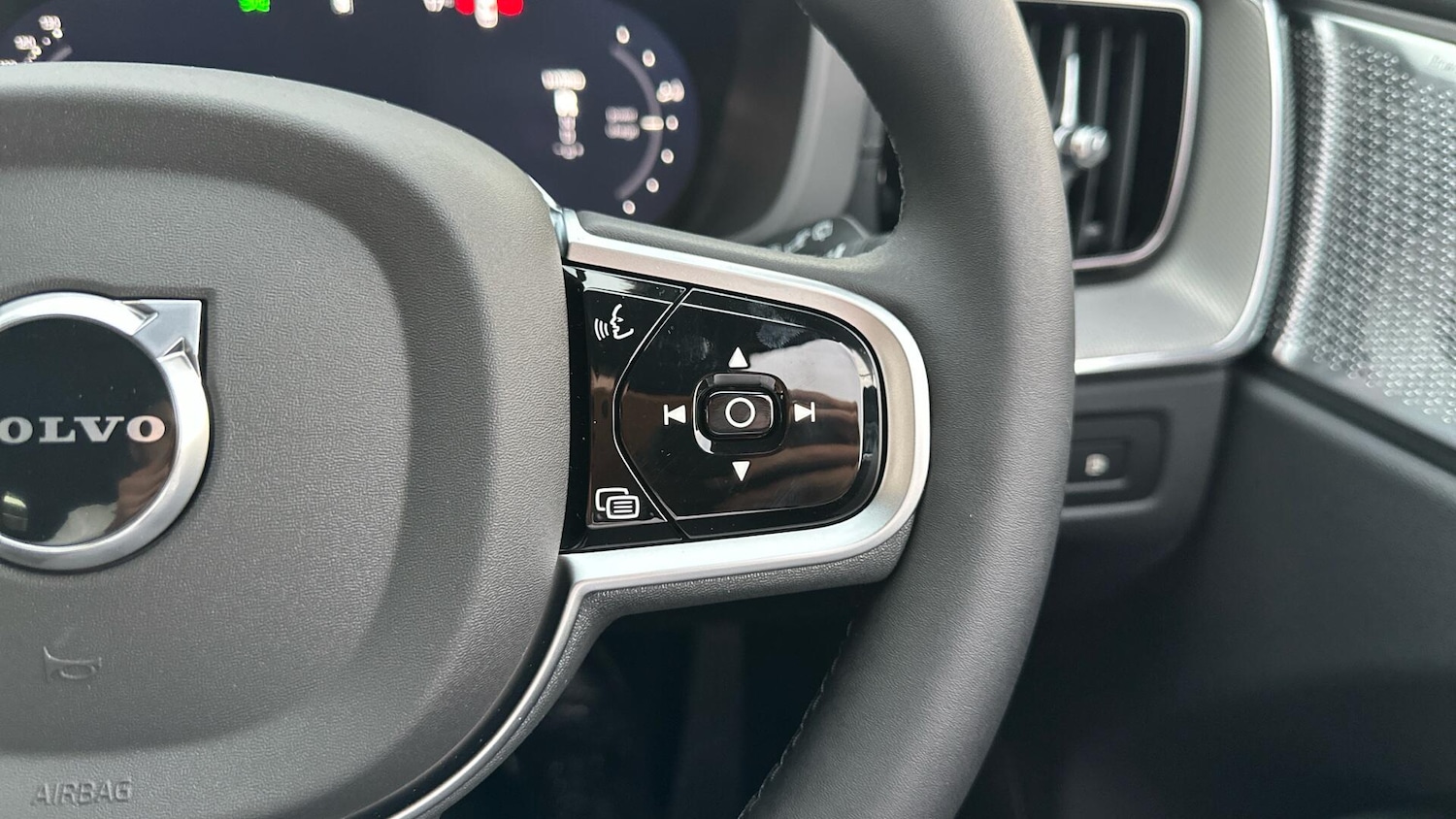 Used Volvo XC60 for sale - 77191961: Photo 22